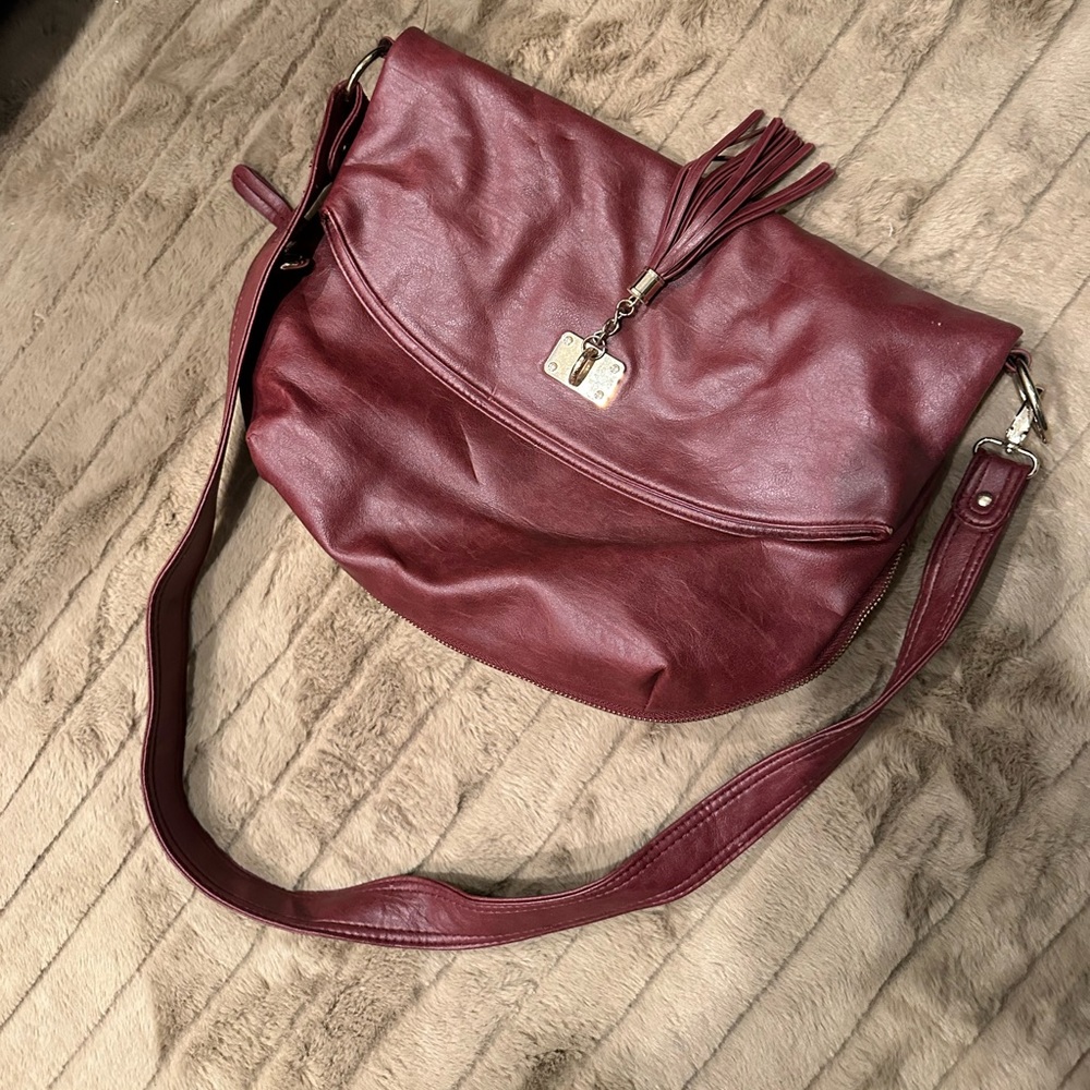 APT9 Rustic Maroon plastic Leather crossbody handbag foldable magnetic bag